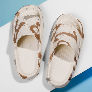 SQShop พร้อมส่งในไทย 🚀รองเท้าแตะลำลองแบบสวม รองเท้าแตะแต่ง ลายพลางเก๋กูด รูปทรงกระทัดรัดใส่ไปไหนก็ดูดีดูปัง ใส่ได้ทุกพื้นผิวสัมผัสราคาด