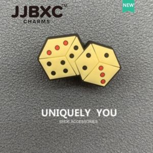 JJBXC เครื่องรางข้าม การปรับให้เข้ากับอย่างเป็นทางการรองเท้าเฉพาะด้านบนตกแต่งหัวเข็มขัดชุดการ์ตูนยาง