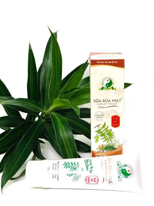 S%E1%BB%ADa%20R%E1%BB%ADa%20M%E1%BA%B7t%20Chi%E1%BA%BFt%20Xu%E1%BA%A5t%20100%25%20Th%E1%BA%A3o%20M%E1%BB%99c%20Thi%C3%AAn%20Nhi%C3%AAn%20Gi%E1%BA%A3m%20M%E1%BB%A5n%20Ki%E1%BB%81m%20D%E1%BA%A7u%20Lo%E1%BA%A1i%20B%E1%BB%8F%20M%E1%BB%A5n%20%C4%90%E1%BA%A7u%20%C4%90en%20S%E1%BA%A1ch%20S%C3%A2u%20L%C3%A0nh%20T%C3%ADnh%20Kh%C3%B4ng%20K%C3%ADch%20%E1%BB%A8ng%20Da%20Nhi%E1%BB%81u%20d%C6%B0%E1%BB%A1ng%20%E1%BA%A9m%20%C4%90%E1%BA%B7c%20Bi%E1%BB%87t%20Ph%C3%B9%20H%E1%BB%A3p%20Cho%20Da%20Kh%C3%B4%20D%E1%BA%A7u%20Nh%E1%BB%9Dn%20Nh%E1%BA%A1y%20C%E1%BA%A3m%20L%E1%BB%8D%20135ml%20B%E1%BA%A3o%20M%E1%BB%B9%20Xu%C3%A2n%20-%20Image%202