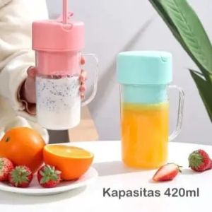Blender Portable Mini Juicer 6 Mata Pisau Cangkir Dengan Sedotan Botol Blender Jus Port Charger USB Electric 420ml