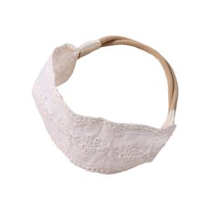 ลูกไม้คาดศีรษะทารกสีขาวหรูหราเย็บปักด้วยมือผ้าระบายอากาศนุ่มที่รัดผมอุปกรณ์ประกอบฉากสำหรับเด็กทารกเด็กวัยหัดเดิน