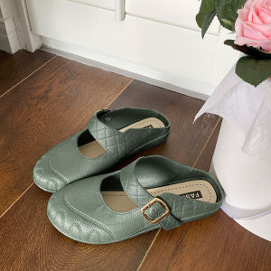 Lhshoess พร้อมส่ง รองเท้าแตะแฟชั่นแบบใหม่ ดีไซน์หัวปิดเปิดส้น ใส่ทำงานออกงานได้เลยทรงเรียบร้อยมากมีตัวแต่งสีทองเพิ่มความดูดี วัสดุเป็นยางใช้งานง่ายทำความสะอาดสะดวก มี3 สีพร้อมส่ง กดที่ตะกร้าได้เลย