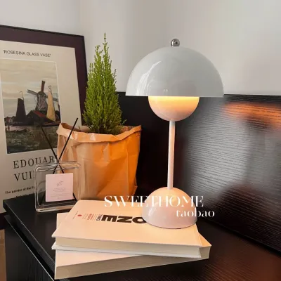 Eyre （Penjualan panas☀）Skandinavia Denmark cahaya mewah kuncup lampu meja vintage lampu kamar tidur plug-in lampu suasana dekoratif lampu ambient lampu samping tempat tidur lampu jamur Danish light luxury buds vintage table lamp bedroom plug-in decorative