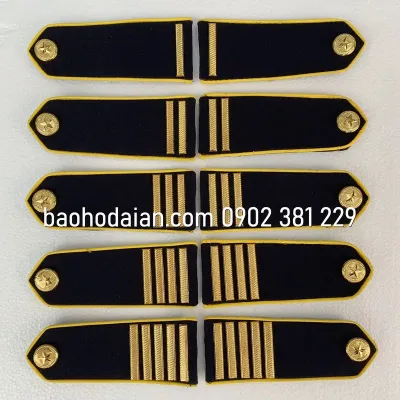 Cầu vai bảo vệ viền vàng gạch đồng sao đồng