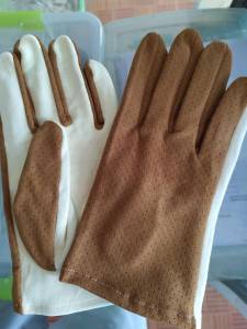 ถุงมือหนังชามัวร์ สำหรับจับชิ้นงานไม่ให้เกิดรอย  (รหัสสินค้า : GJ-018)
