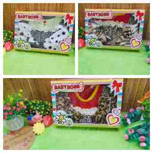 kembarshop- FREE KARTU UCAPAN Paket Kado Bayi Perempuan Cewek Gift Box Dress Boots Motif Acak