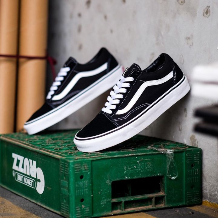 Sepatu store old skool