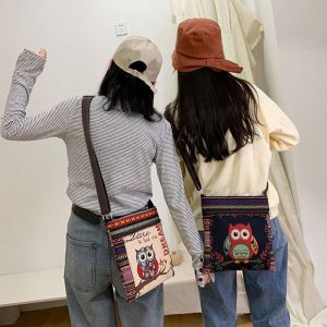 ANGY หวานหวานแหววว สง่างามเรียบหรู กระเป๋าแมสเซนเจอร์ ดอกไม้ประดับดอกไม้ กระเป๋าเครื่องสำอาง กระเป๋าใส่เหรียญ จุได้มาก สไตล์ชนเผ่า งานปัก กระเป๋าเงินแบบเกาหลี กระเป๋าสะพายข้างผู้หญิง ช้างสีฟ้า กระเป๋าสะพายลายนกฮูก