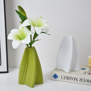 Unique Geometric Vase White Imitation Ceramic Vase Modern Simple Plastic Vase For Wedding Bedroom Aesthetic Home Decoration