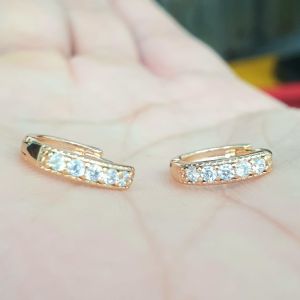 (Không phai màu- Không kiêng mồ hôi muối) Bông Tai 1 Hàng Xoàn Vonfram Pha Cao Cấp- Dùng lâu dài tắm rửa không đen