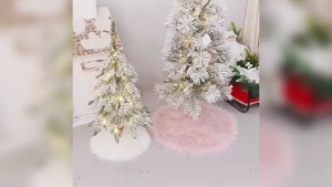Decorative Plush Christmas Tree Skirt Large Size Soft Warm Tree Base Dress Festival Home Decoration Party Supplies