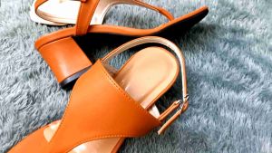 Dnine YY 04 Triangle heels sandal terbaru 2022