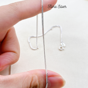 FLORA 0652C - [Có bán lẻ] Dây chuyền bạc S925 charm hình Baby Three hình ếch màu xanh lá dành cho bé gái