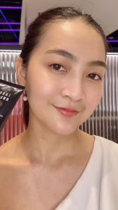 Kem lót Bobbi Brown Intensive Skin Serum Radiance Primer 40ml