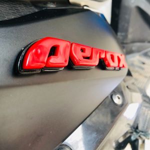 EMBLEM MOTOR AEROX VERSI LOKAL VARIASI HURUF TIMBUL 3D BAHAN FIBERGLASS