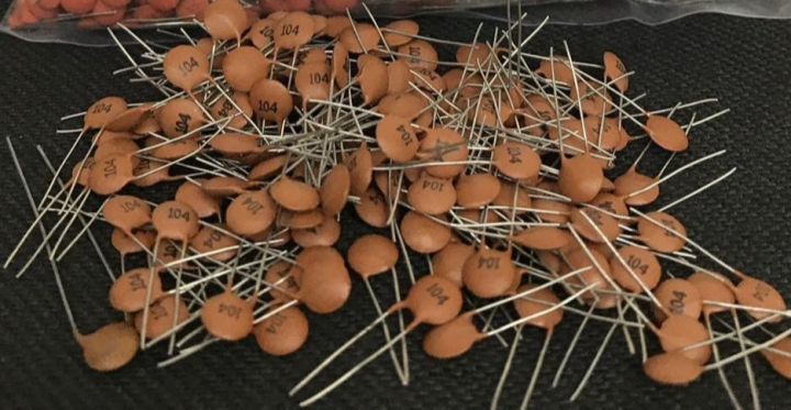ตัวเก็บประจุ Capacitor 104 0.1uF 50V แบบ Ceramic จำนวน 10 ชิ้น