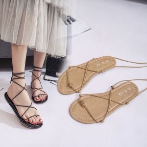 รองเท้าแตะสไตล์เกาหลีสายหนังยาวพันข้อ พื้นนุ่ม ใส่สบาย ใส่แล้วขาเรียว สวย : Shoes Korea Style By B.L.Q