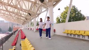 In a Hurry the Same School Uniform Middle School Students Sportswear Suit Business Attire Film Shooting Old School Uniform
