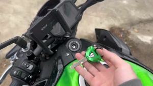 CNC Motorcycle Key Cover Case Shell Key Chain Keyring Fit For Kawasaki Z900 Z 900 Z900SE Z900RS 2017-2022 2023 2024