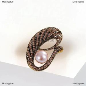 [COD] Modingdue Retro Leaf Pearl Brooch Pin With Embedded Diamonds Elegant Fashionable Jewelry Accessory Pin Brooch