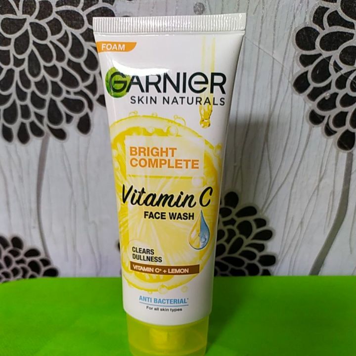 GARNIER SKIN NATURALS BRIGHT COMPLETE VITAMIN C FACE WASH ANTI