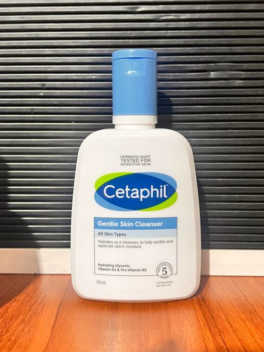 Cetaphil%20Gentle%20Skin%20Cleanser%20250%20ml%20-%20Image%203