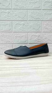 Sepatu wanita flat slip on