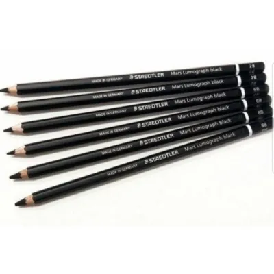 Staedtler mars lumograph black pencil