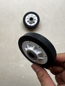 Con lăn / Bánh tỳ đỡ lồng máy sấy Electroluk 114