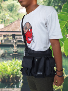 Tas Dada Selempang Sling Bag Waistbag Dompet Kartu Hp Koin Pria Cowok Kekinian Terbaru Murah Cod