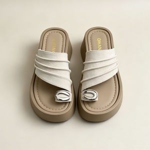 [Free Shipping] 2026 Summer New Collection: Thick-Soled Platform-Heeled Korean-Style Flip-Flops For Women Versatile And Stylish Featuring A Retro Polka Dot Design