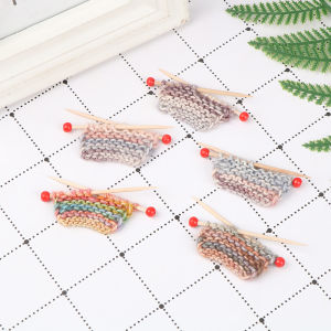 QUANSEN 1:12 Dollhouse Miniature Simulation Thick Knitted Sweater DIY Decor Accessories