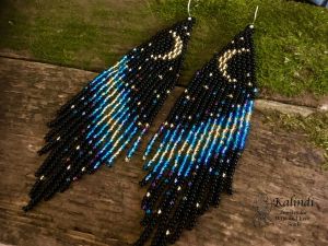 ต่างหูพื้นเมืองหรือรากอเมริกันรูปแบบคลุมสวน Kalindi หรือต่างหูสวยงามของหัวกิ้วกับปักจี้ด้วยมือ