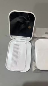 Gương trang điểm cầm tay có thể gập lạiGương gấp gọn kèm lược trang điểm bỏ túi di động nhỏ gọn tiện lợi