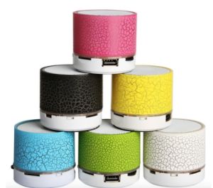 ลำโพงมินิไร้สายแบบพกพา รุ่น A9 (คละสี) แบบพกพาขนาดเล็ก จิ๋วแต่แจ๋ว มีไฟเทคมีไฟ LED ขนาดกระทัดรัด น้ำหนักเบา สามารถพกพาไปได้ทุกที่