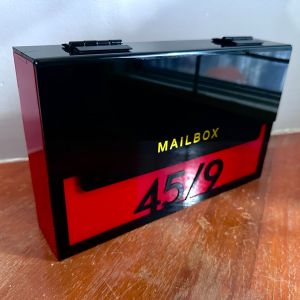 ตู้รับจดหมาย พร้อมเลขที่บ้าน แจ้งเลขที่บ้านทางแชท ขนาด 30 x 18.5 x 6 cm.