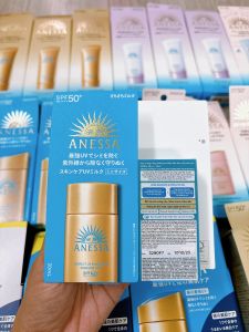 Sữa Chống Nắng Anessa Sunscreen Skincare Milk SPF50+ PA++++ Dưỡng Da Kiềm Dầu 20ml