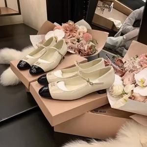 Giá khuyến mãi [sheii Su Yinyin. ] Lâu đài Windsor _ À m_u Giày Mary Jane một dây đeo mũi nhọn màu sắc cho phụ nữ