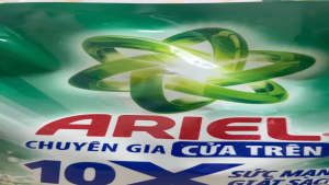 Nước Giặt Ariel Hương Nắng Sớm Cửa Trên 10X Túi 2.9kg