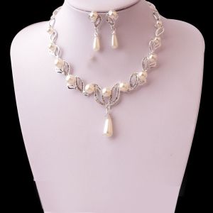 BAGUO Tinh tế Khí chất Lãng mạn Bông tai thả Lá Kim cương giả Hoa Phong cách Hàn Quốc Hợp kim Bộ trang sức cưới cô dâu Bông tai hình giọt nước Vòng cổ nữ Bông tai lủng lẳng