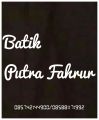 Sarung Santri Wanita Gloyor Motif Nanas Monocrhom Santung Rayon Batik Putra Fahrur. 