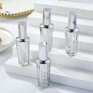 Vỏ rỗng Chai chiết nước hoa 15ml kiểu Dubai dáng trụ sang trọng.