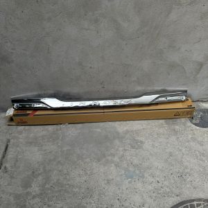 THANH NẸP CỐP HẬU TOYOTA INNOVA 2012- 2015