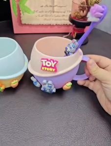 CỐC ĐÁNH RĂNG HOẠT HÌNH CHO BÉ – SIÊU CUTE KÈM BÀN CHẢI – nhat.linh_store có sỉ