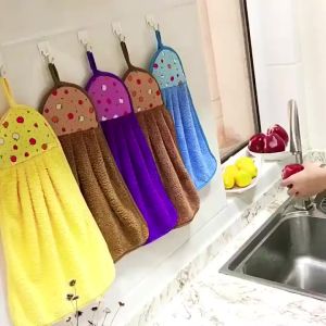 Khăn lau tay nhà bếp có dây treo Vuadienmay