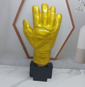 Piala trophy sarung tangan kiper warna emas tinggi 27 cm golden gloves sepak bola futsal