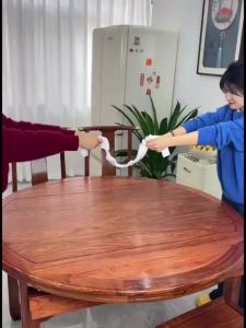 一次性束口桌布超厚防水防油桌面保护膜婚庆摆席夜市摆摊防污桌罩Disposable drawstring tablecloth with super thick waterproof and oil resistant desktop protective film for wedding banquets night markets stalls and anti fouling table covers