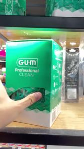 Tăm Chỉ Nha Khoa GUM Professional Clean - Đầu tăm cứng cáp giúp lấy sạch thức ăn mắc kẹt ở kẽ răng răng hàm và viền nướu. • 🌿 Hương bạc hà tươi mát hỗ trợ giảm mùi hôi miệng mang lại cảm giác sạch sẽ tức thì.