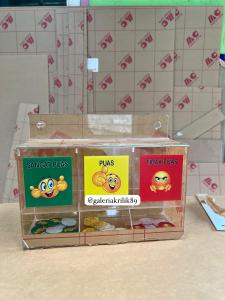 Kotak Saran 3 Ruang/Kotak Kepuasan plus koin