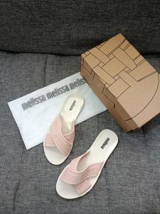 NEW Mels Sandal M LOVE  - Free Box